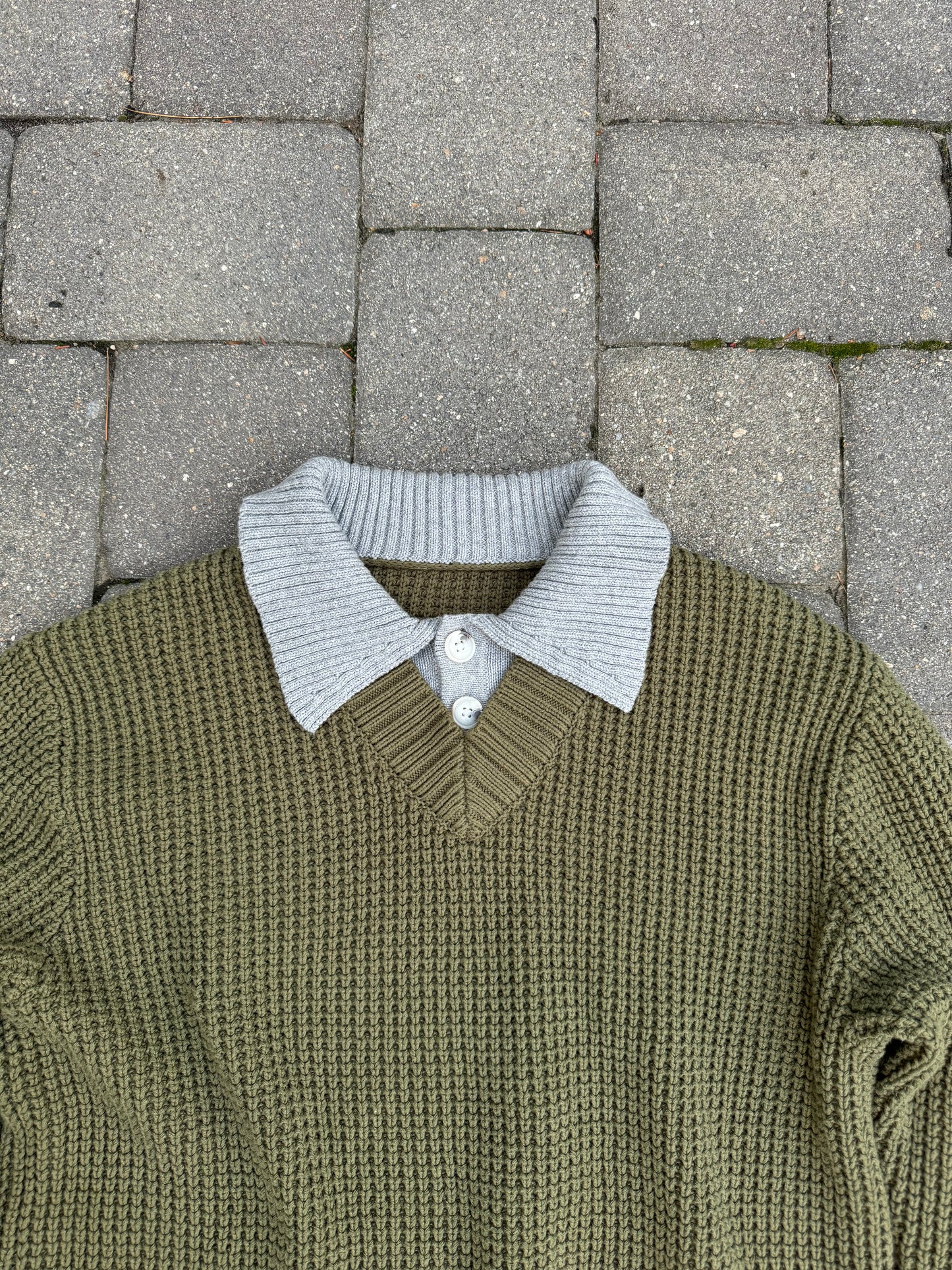 Dual V Polo (Olive + Stone)