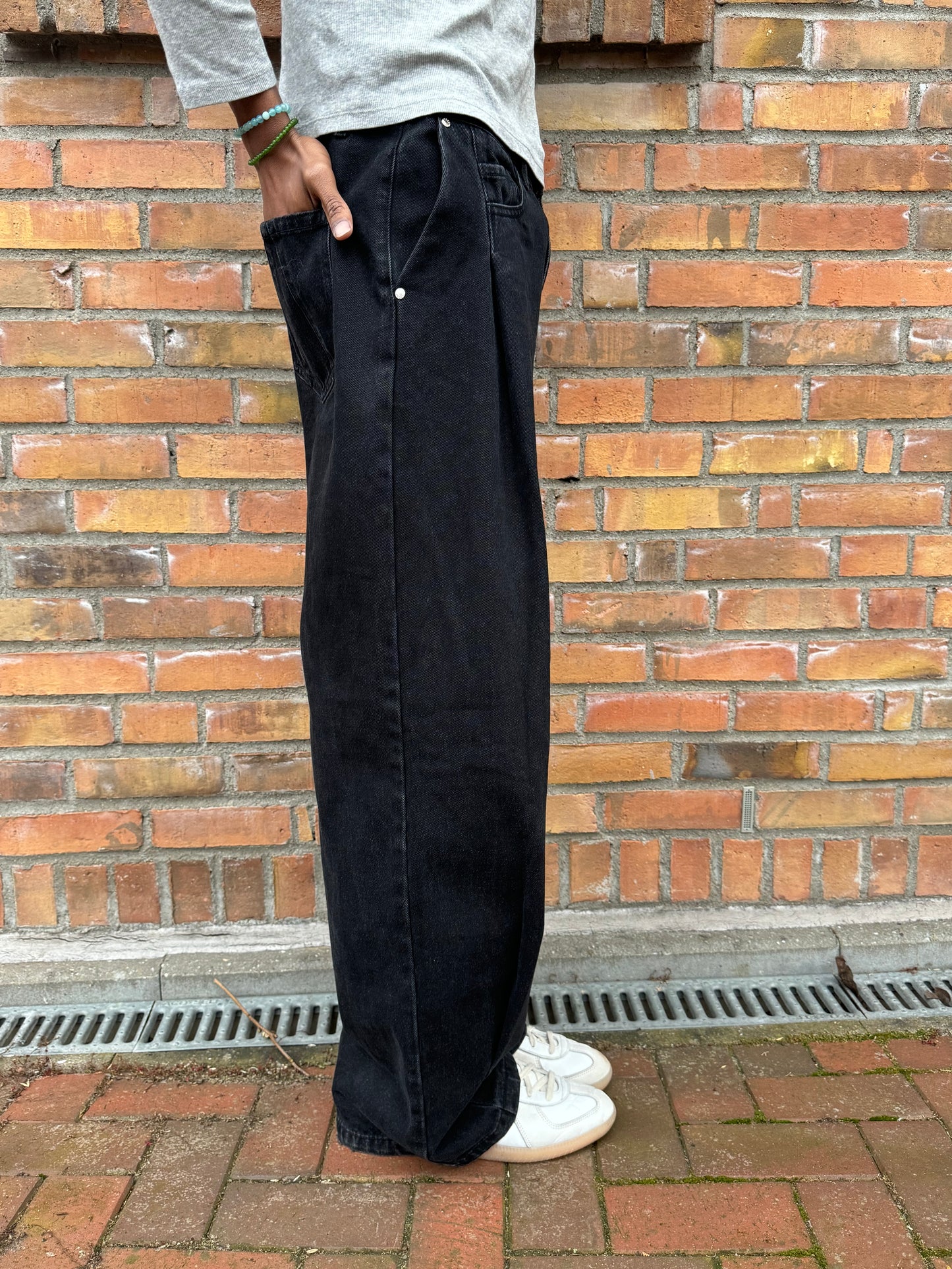 Everyday Denim (Pleated) Washed Black