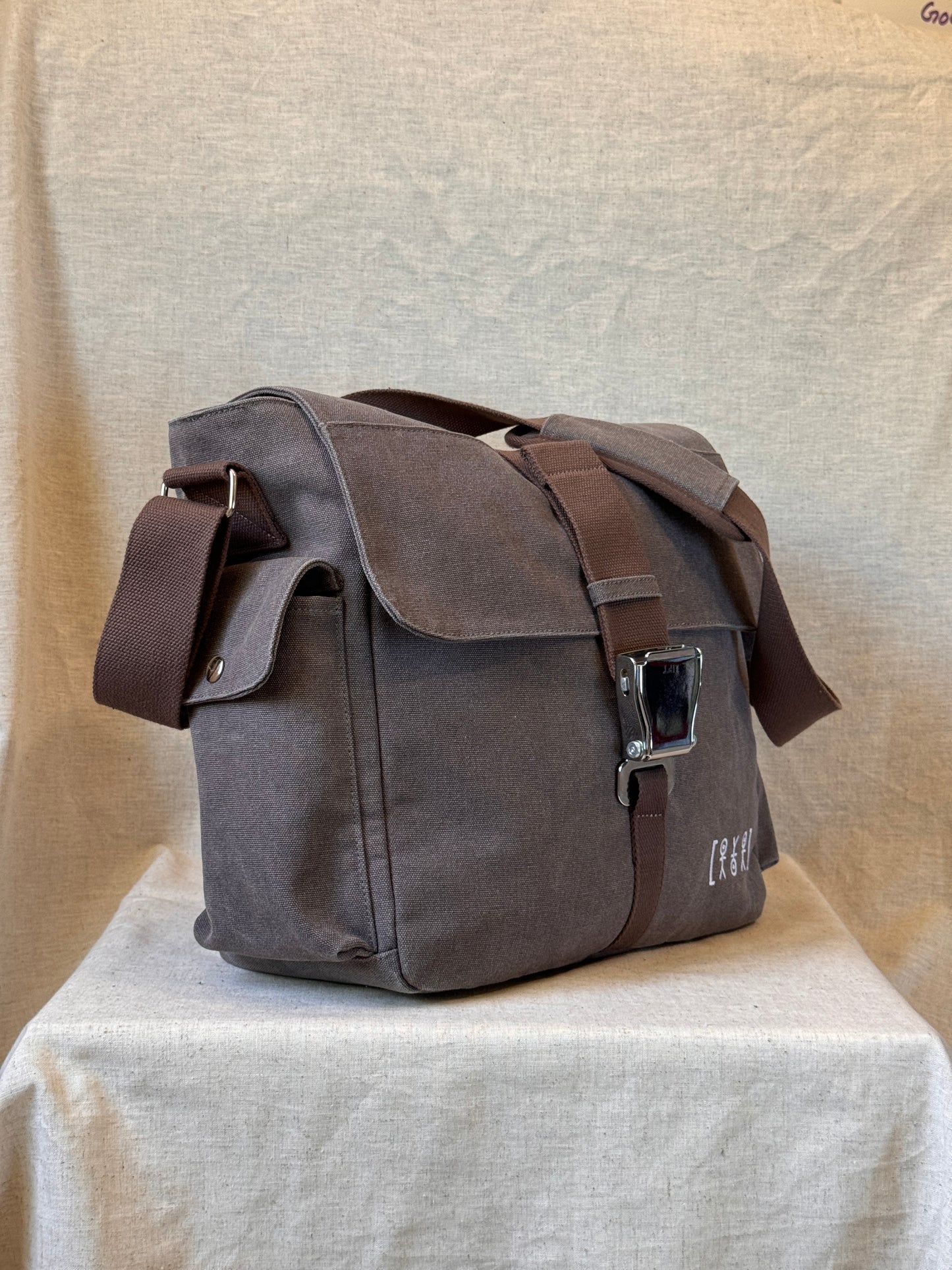 Airplane Carrier Bag (Washed Grey)
